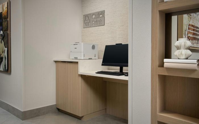 Fairfield Inn & Suites Paris
