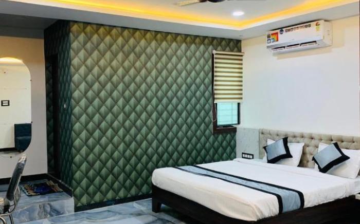Hotel Stay Well, Pithampur