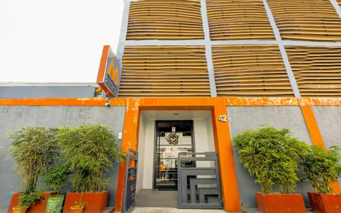 Metro Deluxe Residences