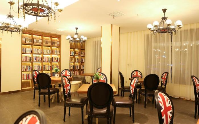 James Joyce Coffetel·Huai'an Economic Development Zone