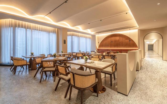 Atour Hotel Haining Xiashalan Park