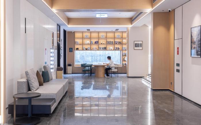 Atour Hotel Jinan Shungeng Convention Center Liulishan South Road