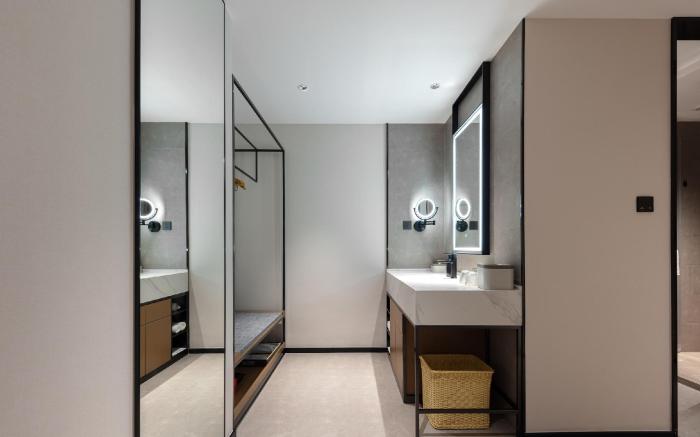 Atour Hotel Shaoxing Luxun Former Residence Shimao Plaza
