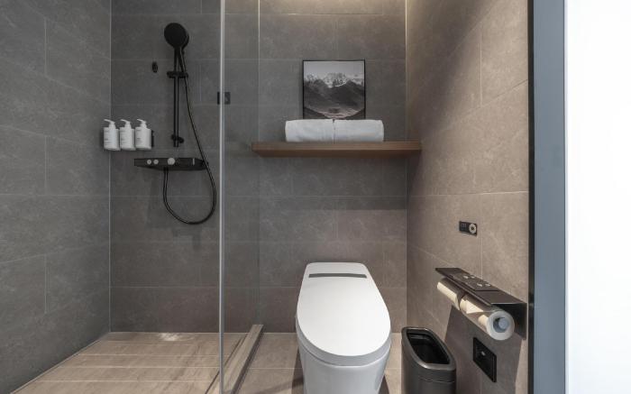 Atour Hotel Yantai Zhifu Station Red Star Macalline