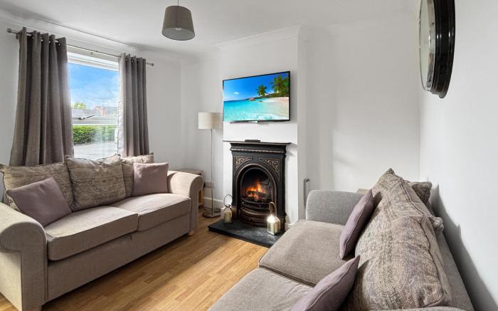 Sleeps 8 3bed house in central Grantham driveway