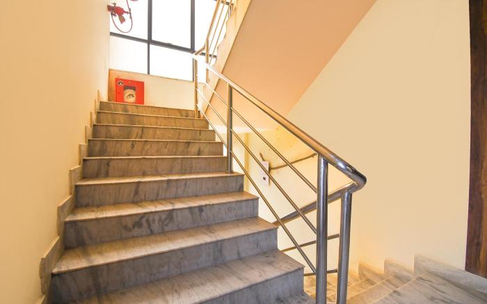 FabHotel Seven Inn 3.0