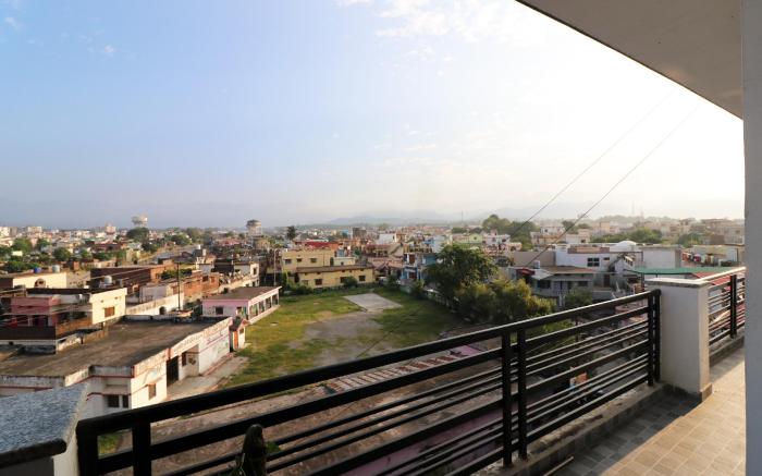 Hotel O Vidhan Sabha Chowk Formerly Sunshine Guest House