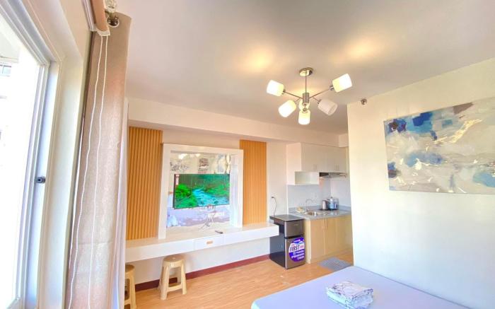 Mesaverte Condo w/ Balcony+Strong Wifi+Netflix 
