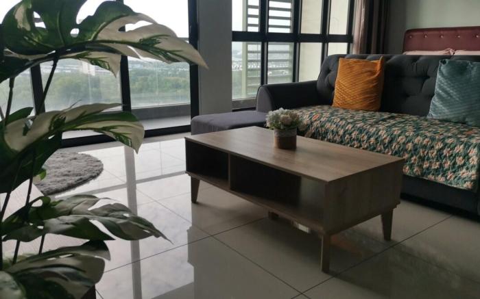 Green Haven Sea View studio suite