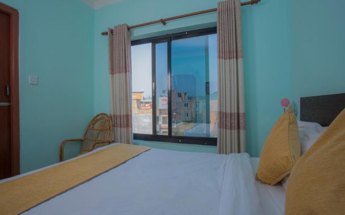 OYO 271 Hotel Golden Three