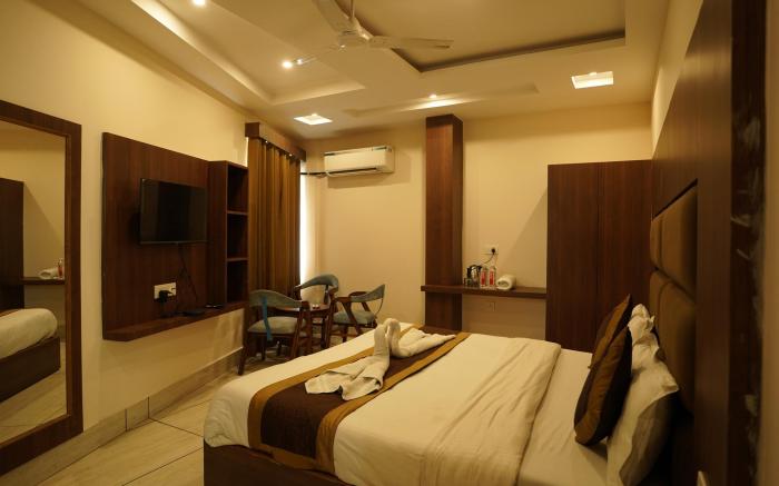 Hotel Divine Aura - A Premium Hotel in Haridwar