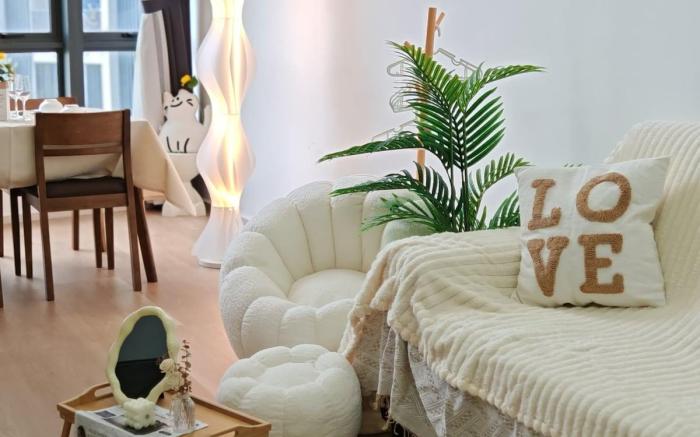 Vibrant Stay:MR &Mall@Eko cheras