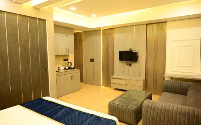 FellaFoot - Premium Apartments(Royale)