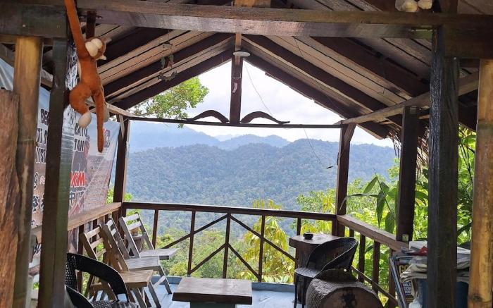 Wild Wolf den Homestay 野狼穴