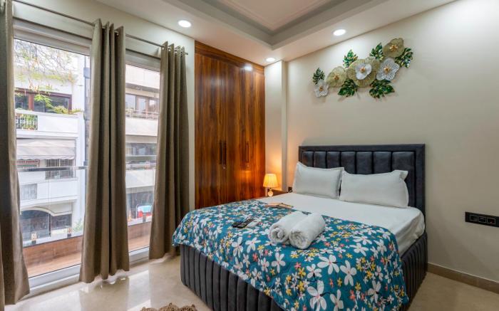 Fortune Home Service Apartment 3 Bhk, J-267, SAKET