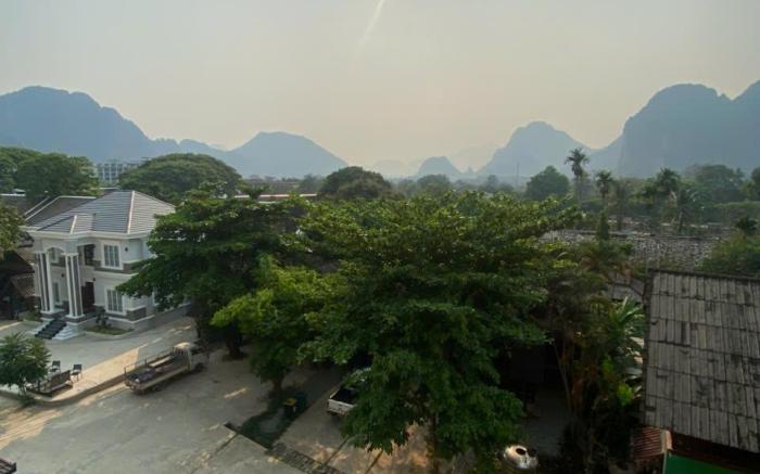 hana riverside hotel