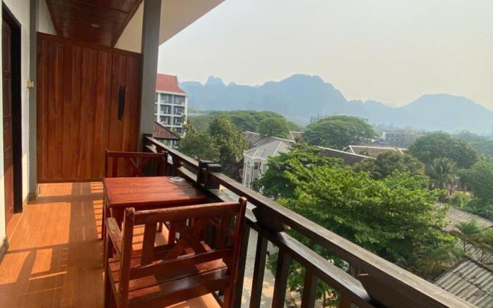 hana riverside hotel