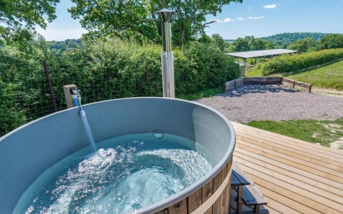 Hot Tub Retreat - Otium Wine Estate