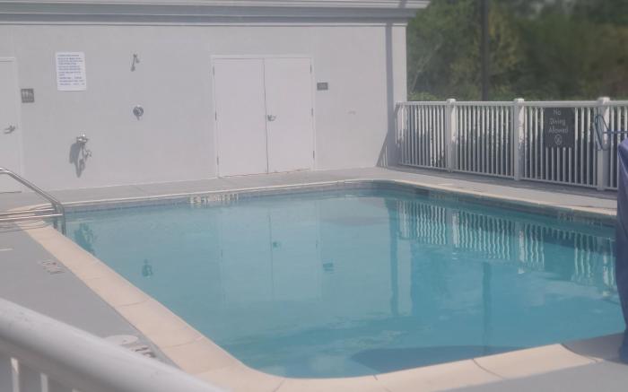 Dothan East Inn & Suites