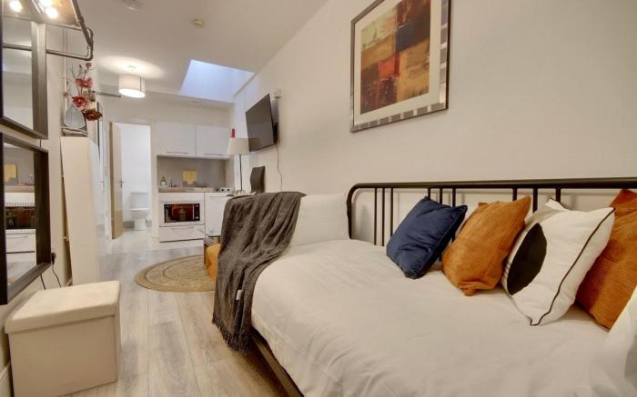 Stunning Compact Studio in the heart of Portsea