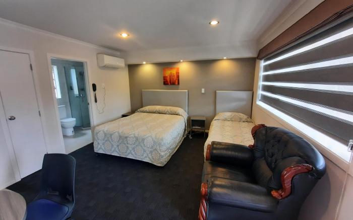 Phoenix Palm Motel