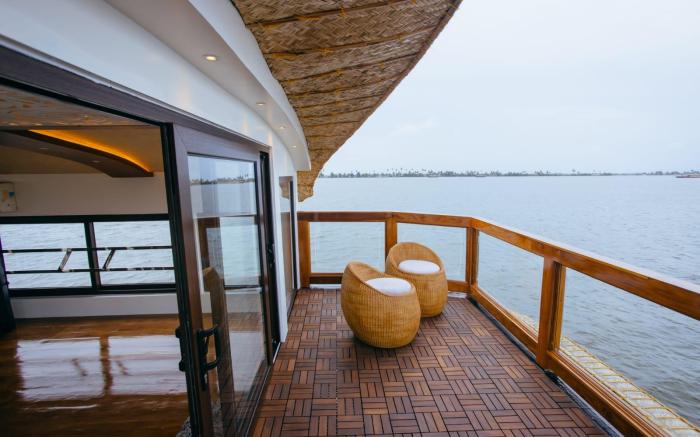 Upper Deck Boathouse