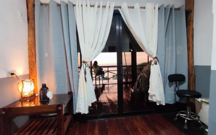 Raiah's Viewhouse