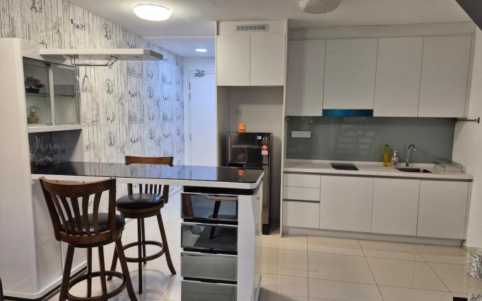 EkoCheras*Balcony* Sunshine&Cosy Condo Stay 3/4Pax