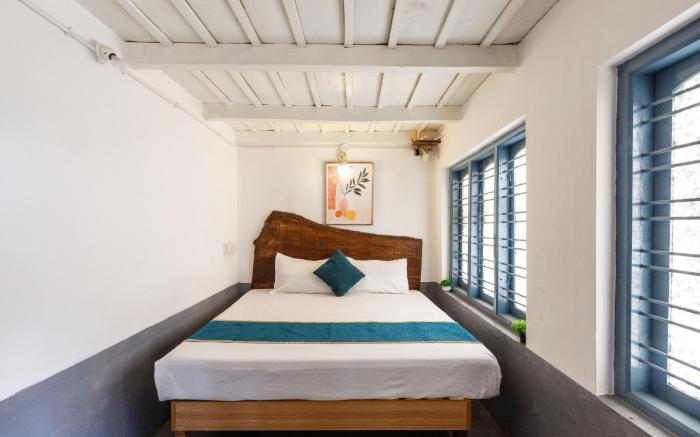 Underground Hostel By Bilwa Estate