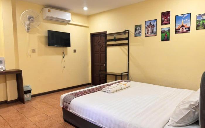 Yula Hotel Thatluang