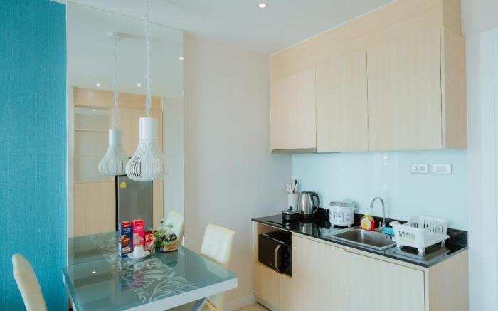 Grand Caribbean Condo Pattaya G1908 : Pool View