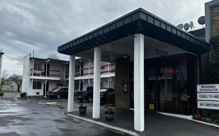 Travelers Inn by OYO Longview Kelso