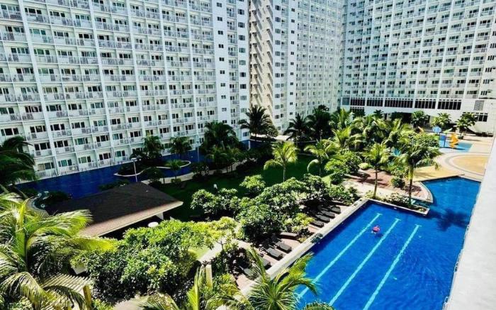Near  Airport and Mall of Asia 3x 1Br for 12-16pax