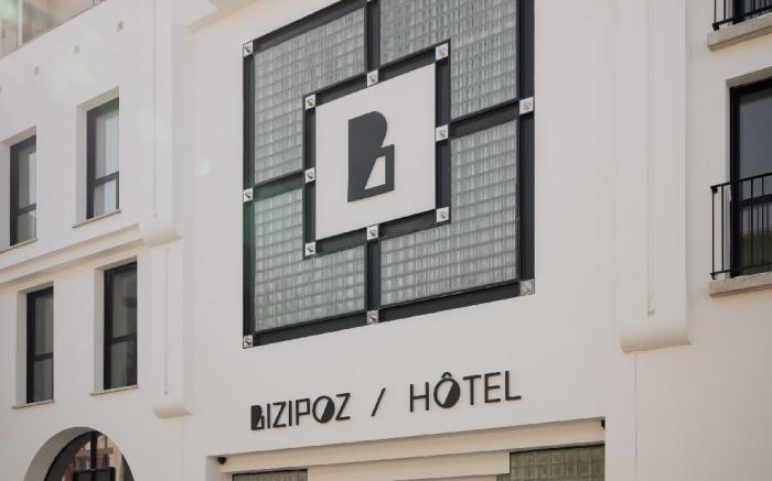 Bizipoz Hotel