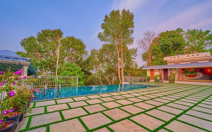 Nature Shade Pool Villa by VOYE HOMES