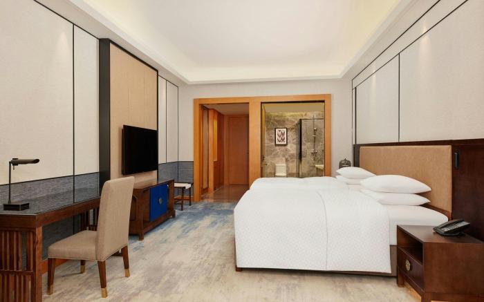 Four Points by Sheraton Anshun, Huangguoshu