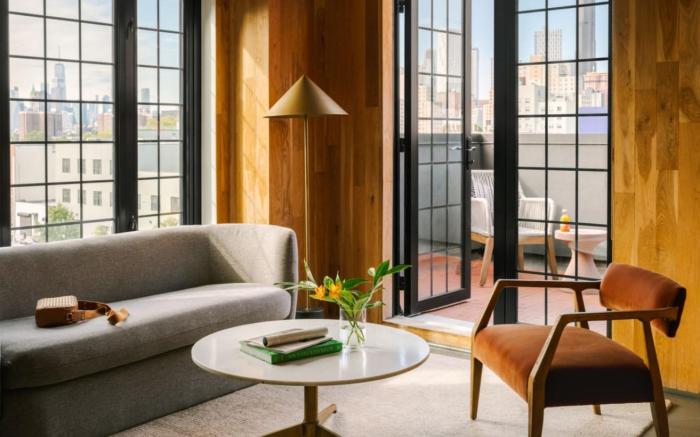 The Industrialist Hotel Gowanus Brooklyn, Sonder