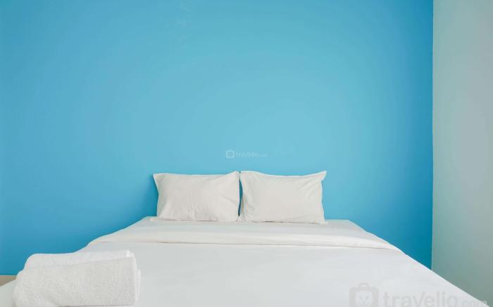 Queen Bed Studio Guesthouse near Mall By Travelio