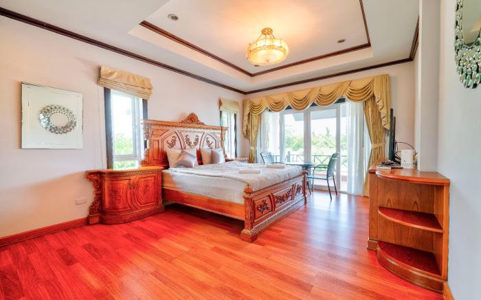 Royal Boat Pool Villa-Pattaya’s Hidden Gem