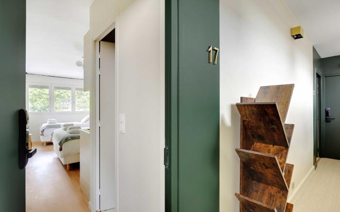 Modern "Green Suites" Residence