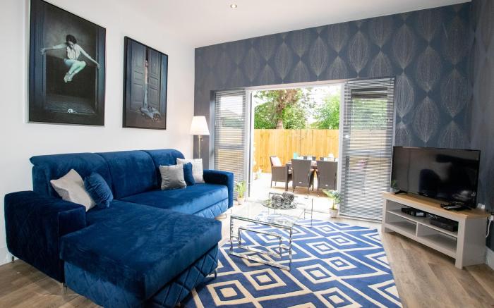 Your Apartment | Bristol Rowan Tree - No.1
