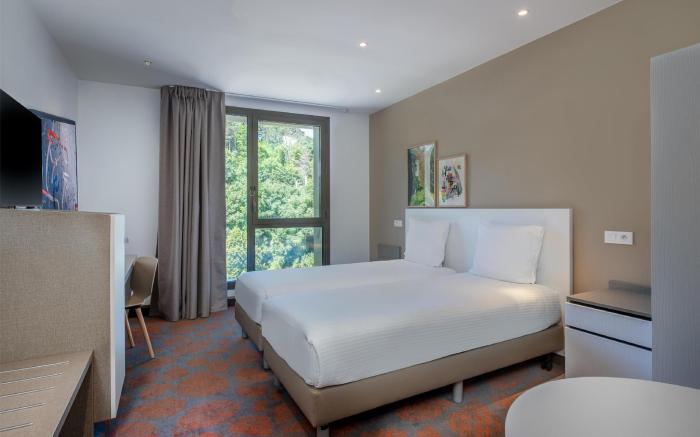 Spark by Hilton Lyon Park Saone