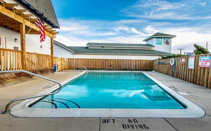 Ocean Sands Beach Boutique Inn - Stay By the Beach