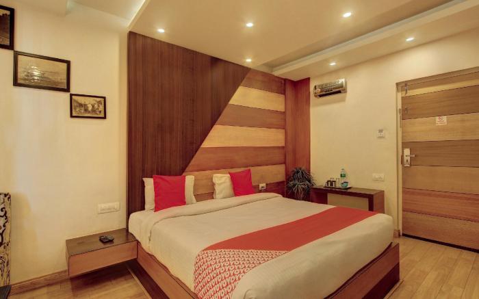 Collection O 140 Sholas Residency