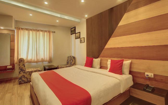 Collection O 140 Sholas Residency