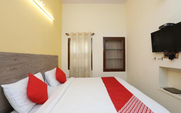OYO 32997 Hotel Kaveri Bed & Breakfast