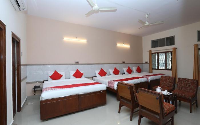 OYO 32997 Hotel Kaveri Bed & Breakfast