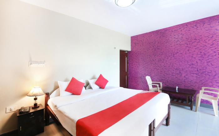 OYO 30479 GREEN WOOD RESORT
