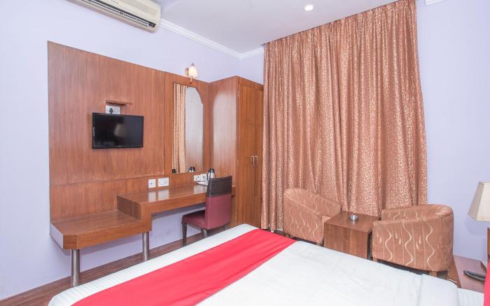 OYO 9925 The Ocea International