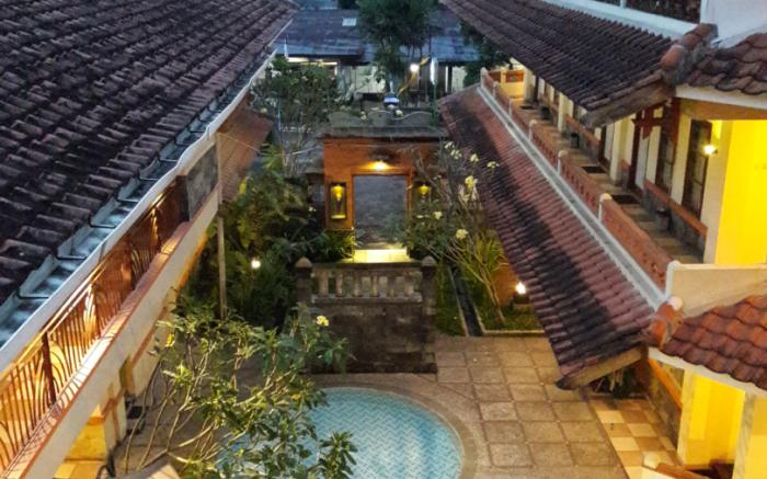Arondari Hotel
